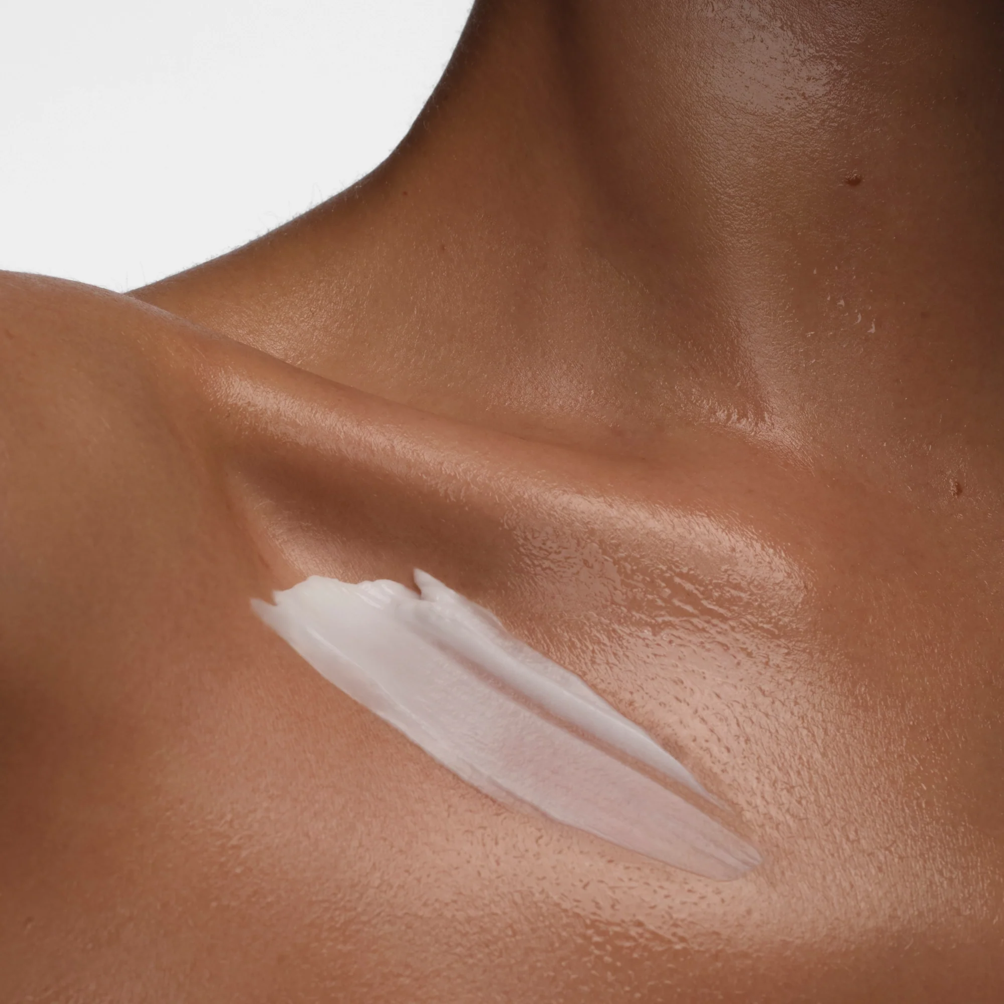 Skin Perfecting Body Lotion - Image 7